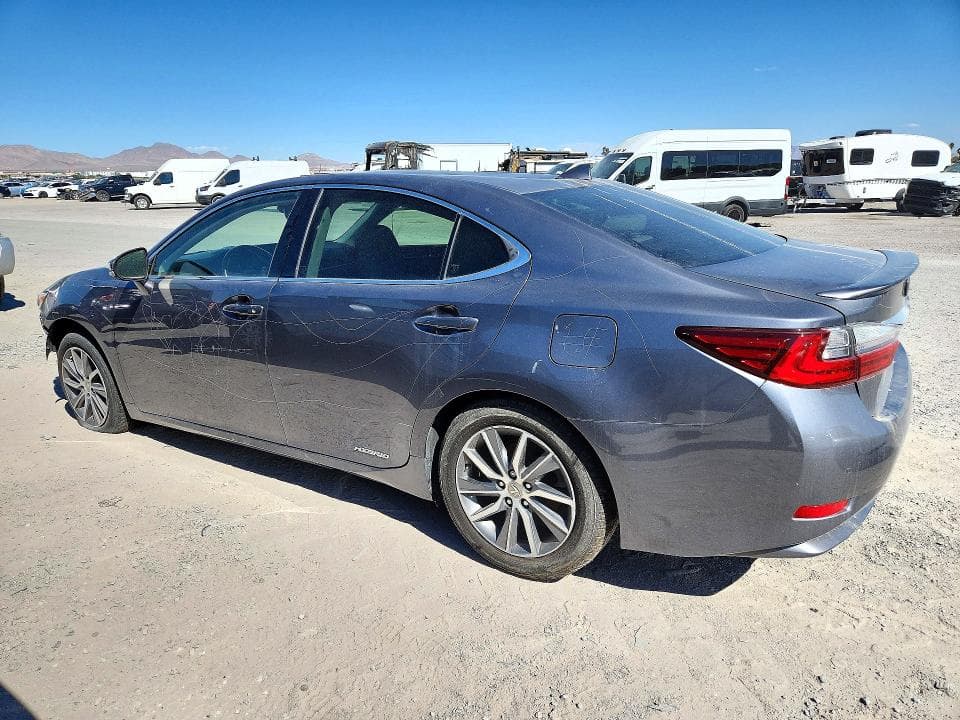 2017 LEXUS ES 300H 2