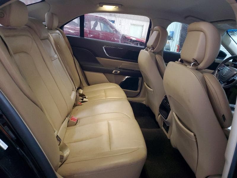 2017 LINCOLN CONTINENTAL PREMIERE 10