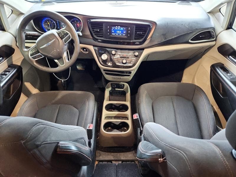 2017 CHRYSLER PACIFICA TOURING 8