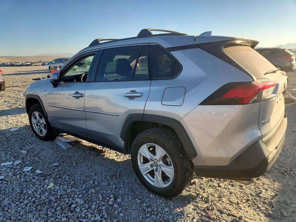 2019 TOYOTA RAV4 LE 2