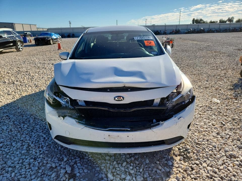 2017 KIA FORTE5 LX 5