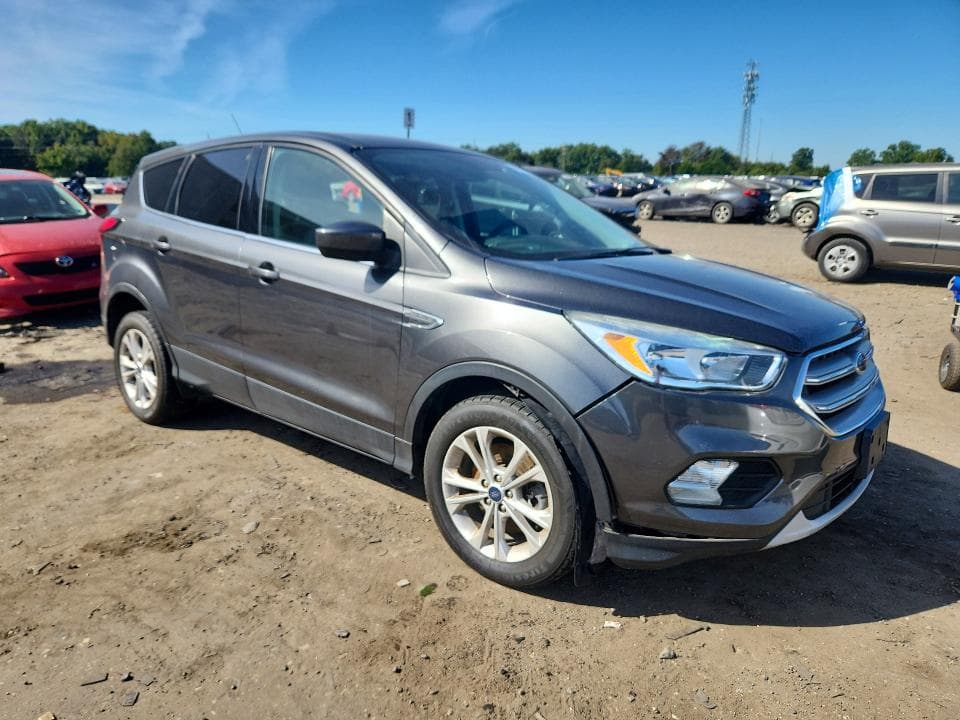 2019 FORD ESCAPE SE 4