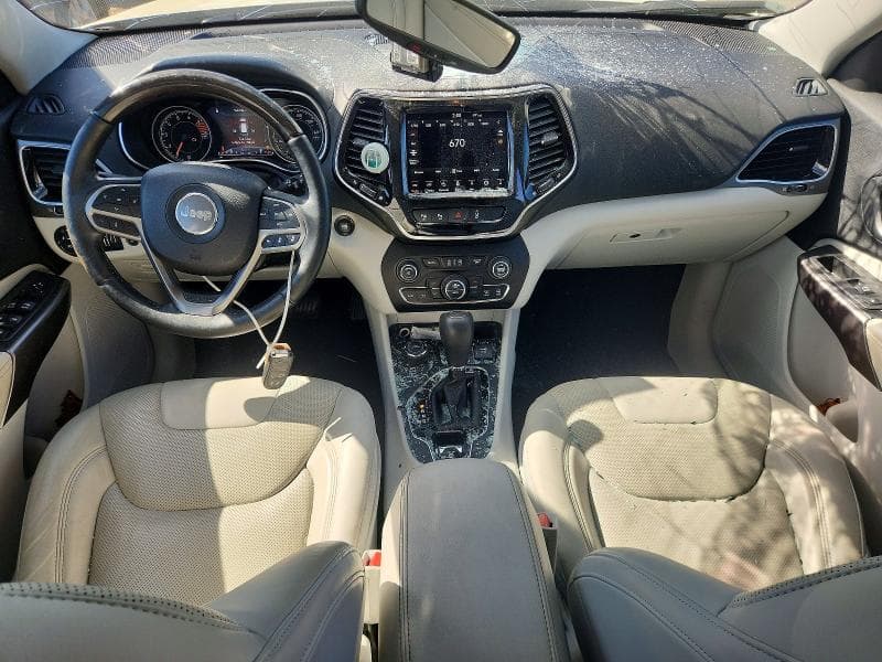 2019 JEEP CHEROKEE OVERLAND 8
