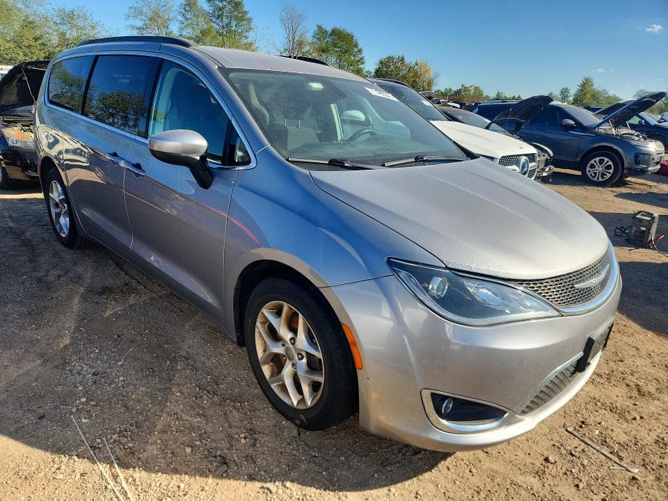 2017 CHRYSLER PACIFICA TOURING L 4