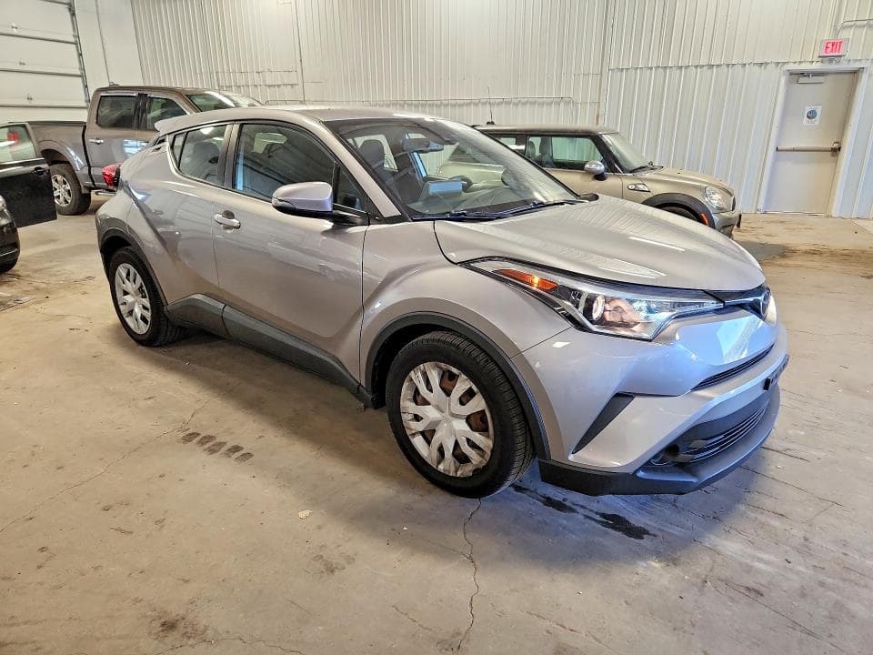 2019 TOYOTA C-HR LE 4