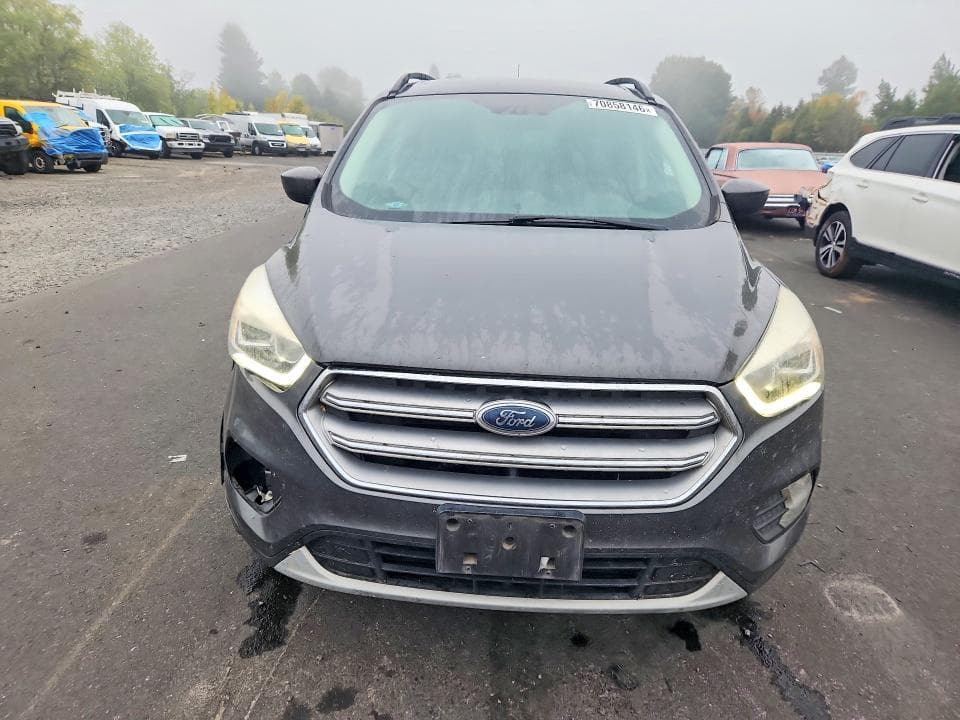 2017 FORD ESCAPE SE 5