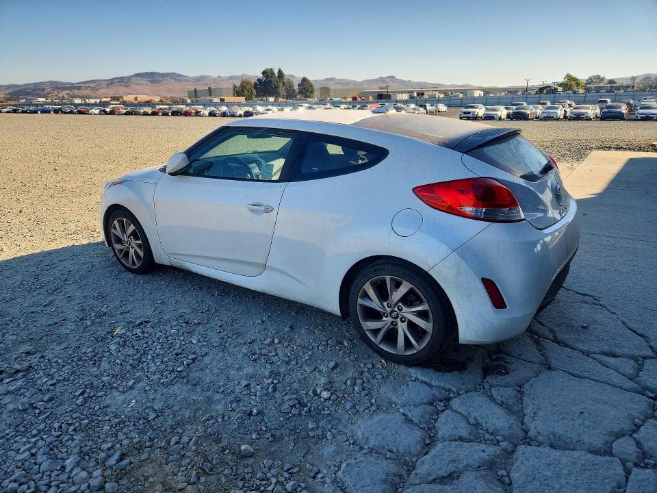2017 HYUNDAI VELOSTER BASE 2