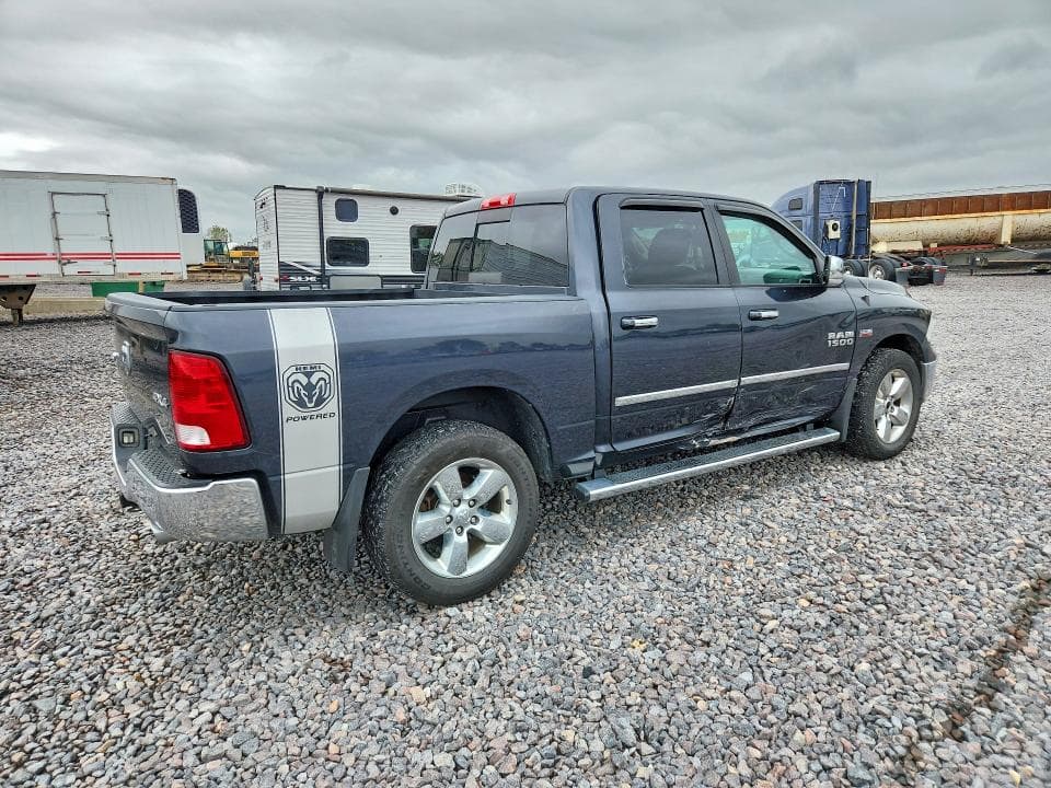 2017 RAM 1500 SLT 3