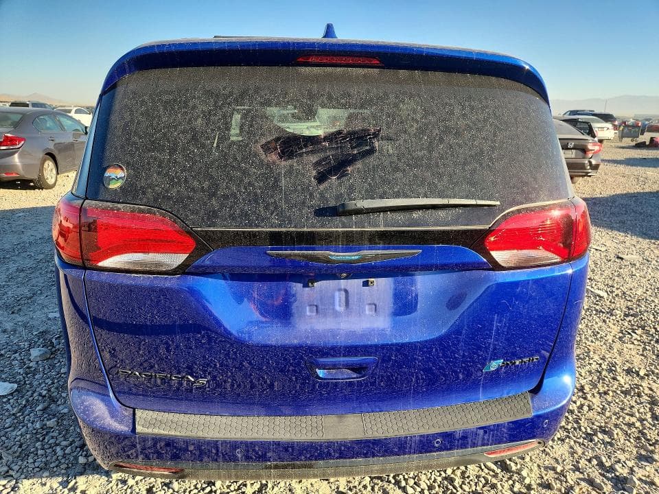 2020 CHRYSLER PACIFICA HYBRID LIMITED 6