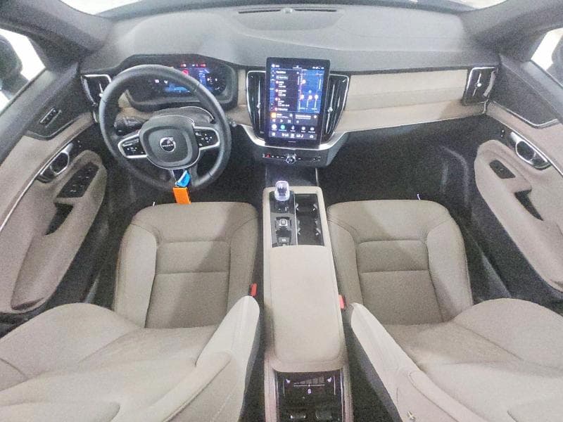 2026 VOLVO XC90 CORE 8