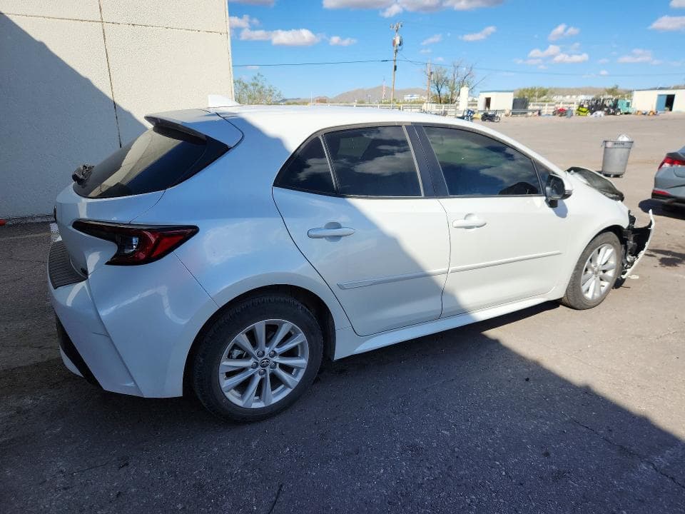 2023 TOYOTA COROLLA HATCHBACK SE 3