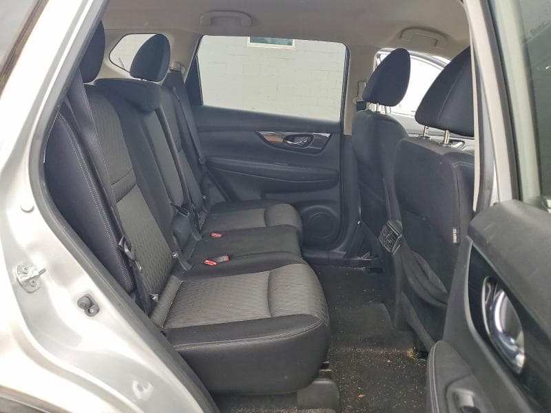 2017 NISSAN ROGUE SV 11