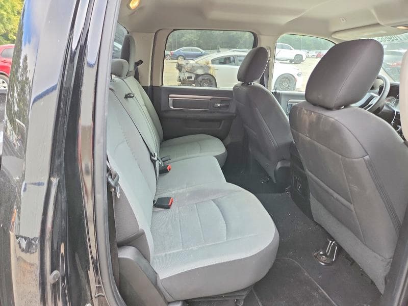 2023 RAM 1500 CLASSIC SLT 10