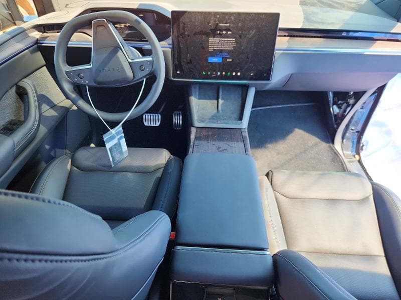 2026 TESLA MODEL X 8