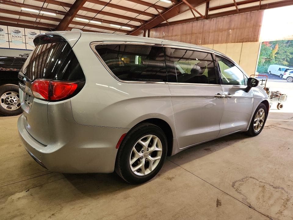 2017 CHRYSLER PACIFICA TOURING L 3