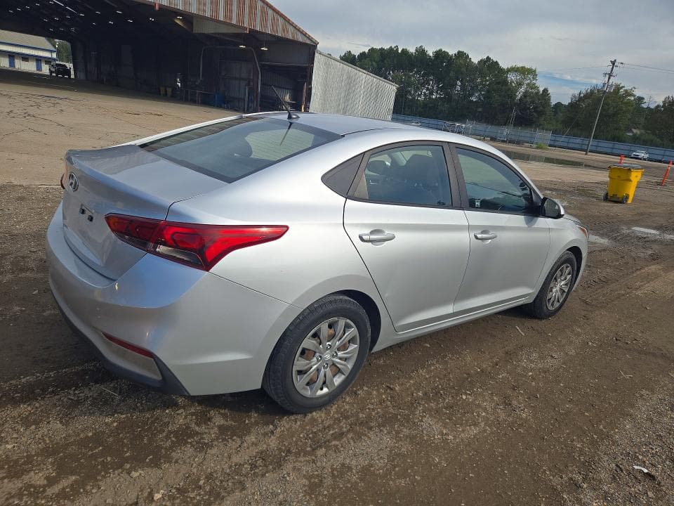 2019 HYUNDAI ACCENT SE 3