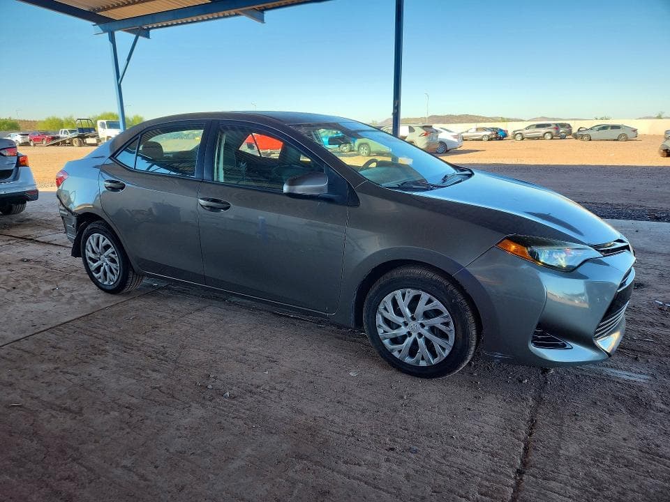 2018 TOYOTA COROLLA LE 4