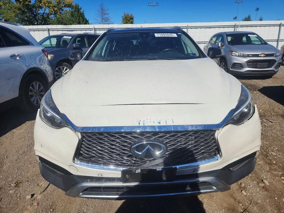 2017 INFINITI QX30 PREMIUM 5