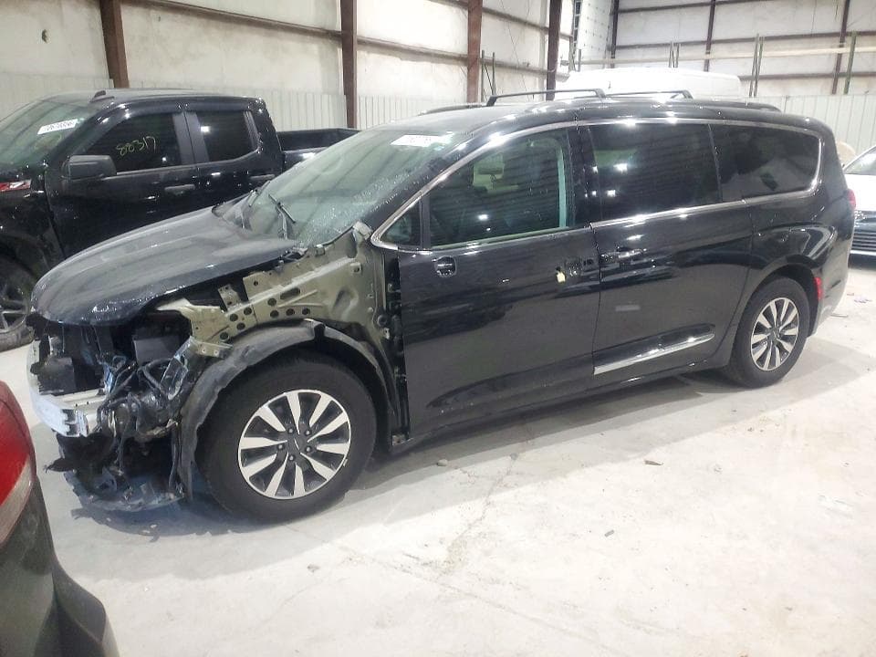 2020 CHRYSLER PACIFICA TOURING L - 1