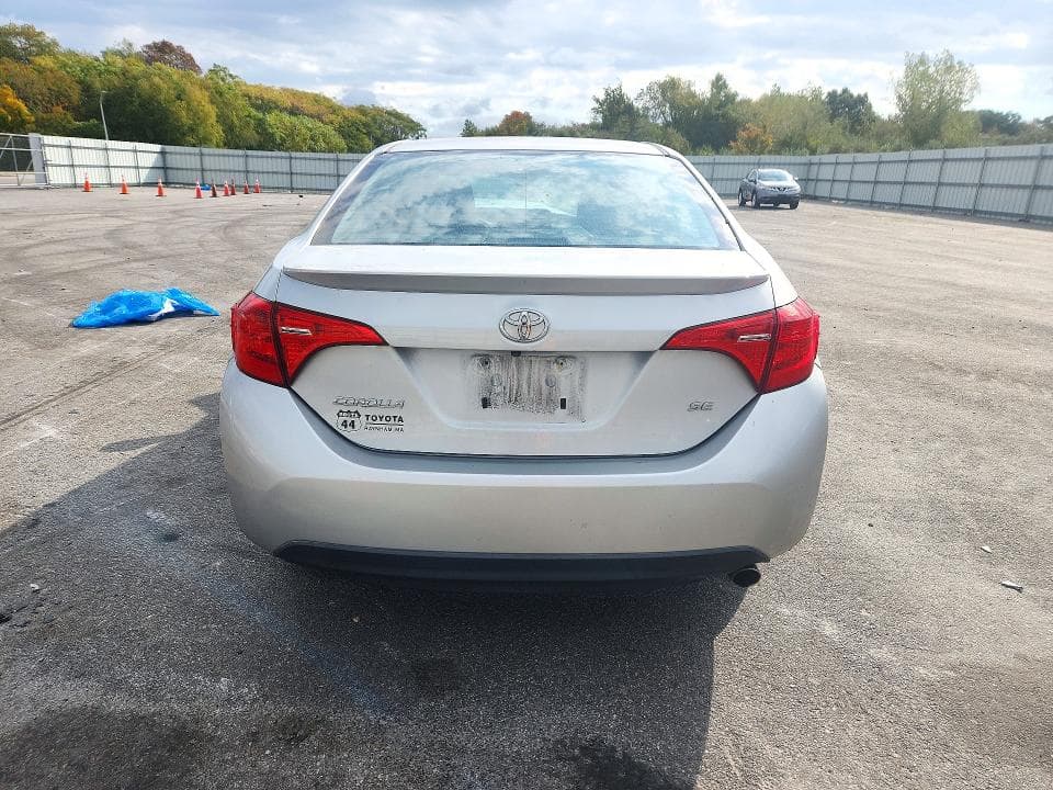 2017 TOYOTA COROLLA SE 6