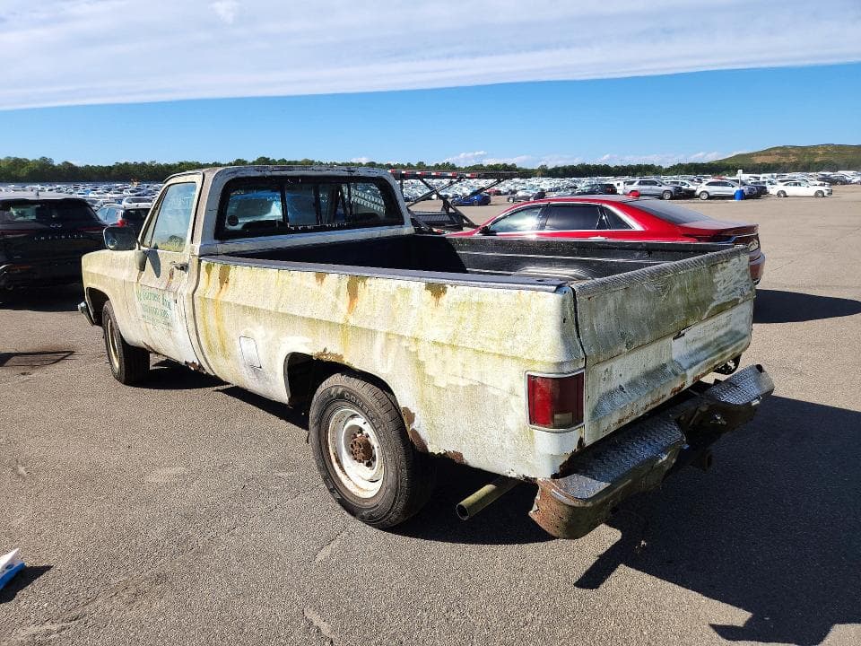 1985 CHEVROLET C10 2