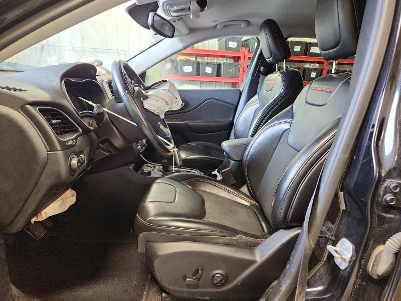 2019 JEEP CHEROKEE TRAILHAWK 7