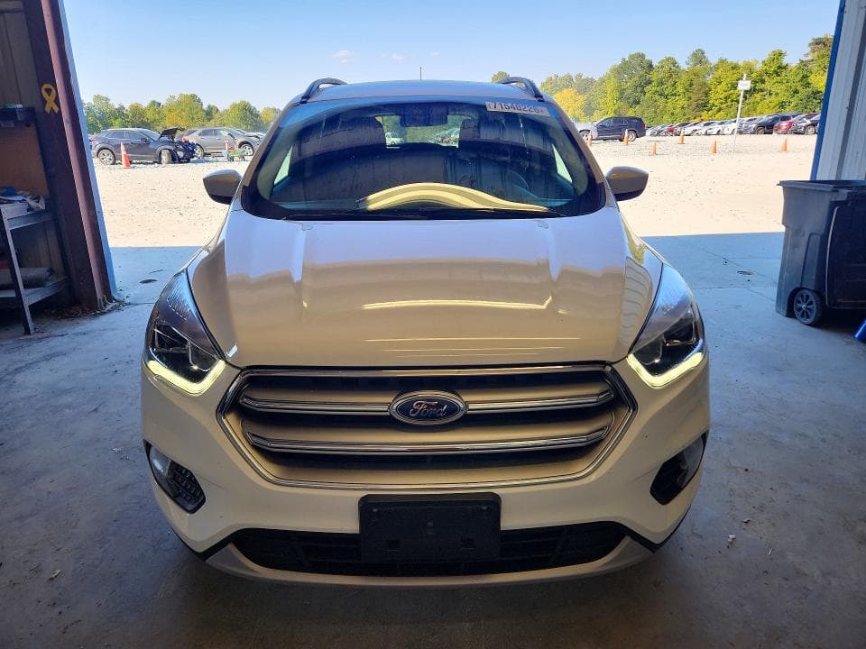 2017 FORD ESCAPE SE 5