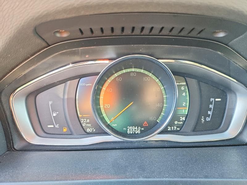 2017 VOLVO S60 9