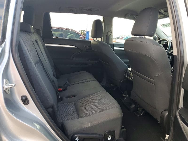2019 TOYOTA HIGHLANDER LE 11