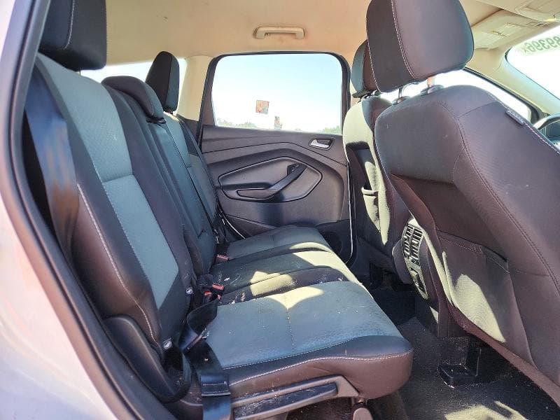 2017 FORD ESCAPE SE 11