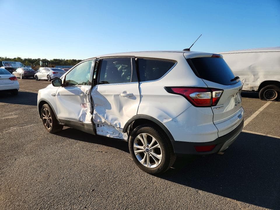 2017 FORD ESCAPE SE 2
