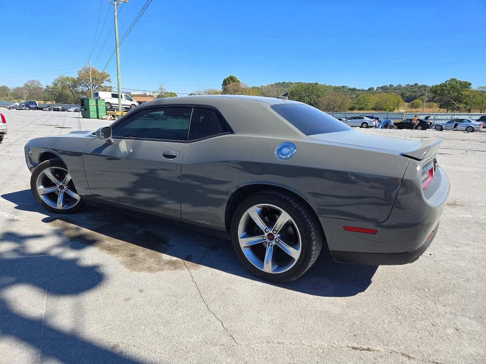 2018 DODGE CHALLENGER SXT 2