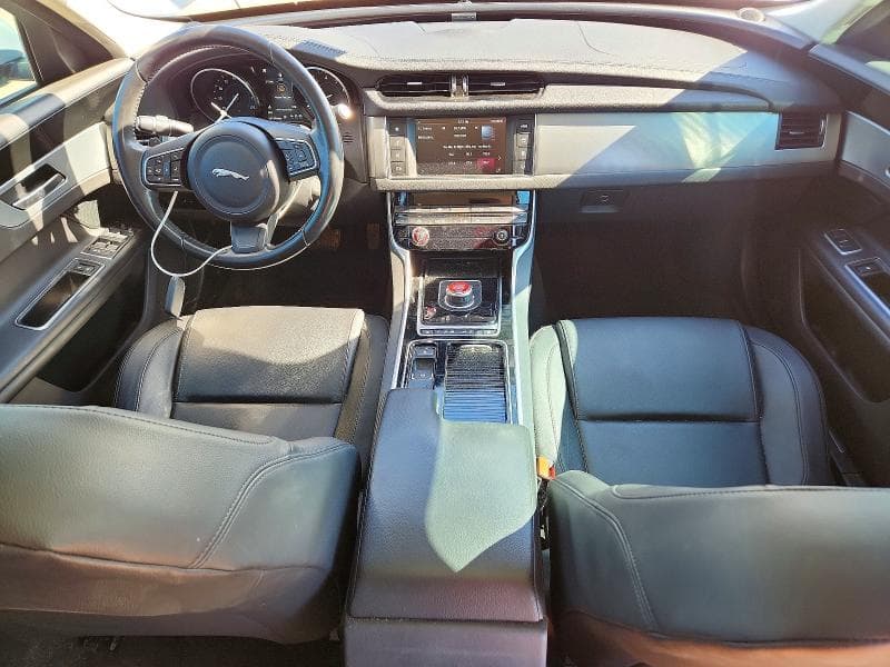 2018 JAGUAR XF 8