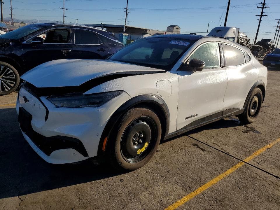 2023 FORD MUSTANG MACH-E PREMIUM - 1