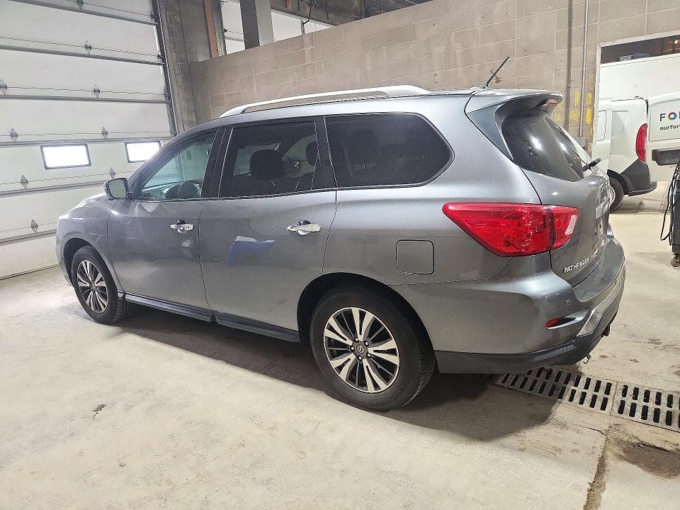 2017 NISSAN PATHFINDER SL 2