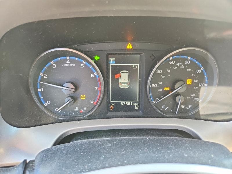 2017 TOYOTA RAV4 LE 9