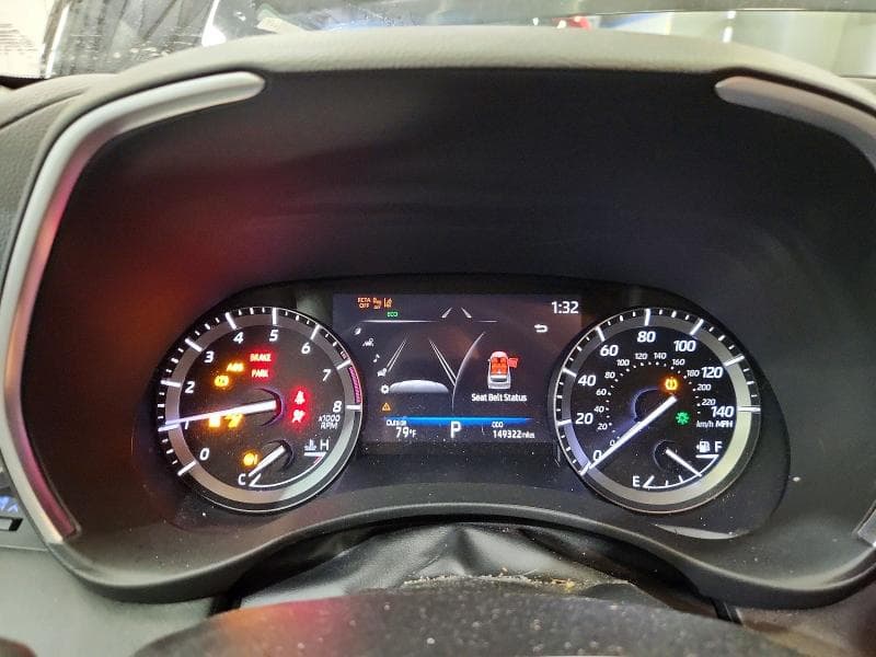 2021 TOYOTA HIGHLANDER XLE 9