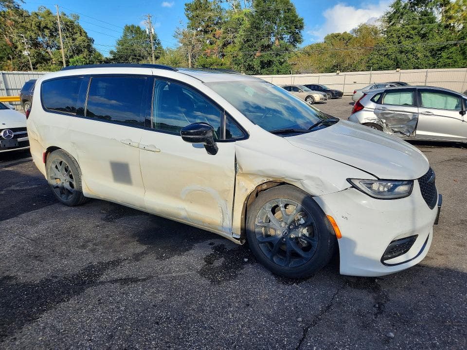 2025 CHRYSLER PACIFICA LIMITED 4