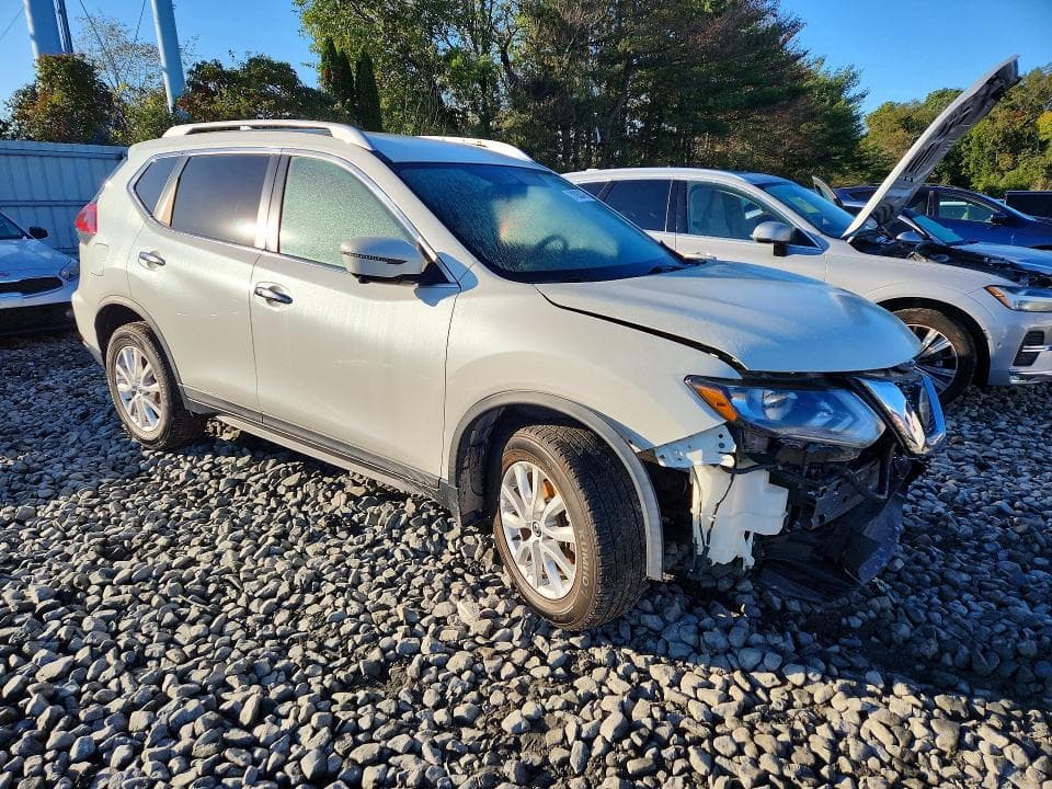 2018 NISSAN ROGUE SV 4