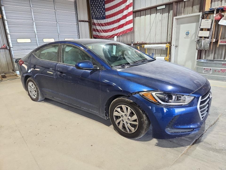 2017 HYUNDAI ELANTRA SE 4