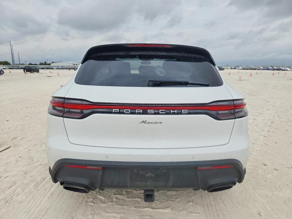 2022 PORSCHE MACAN 6