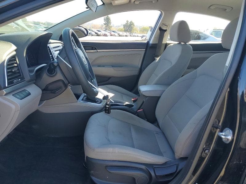 2017 HYUNDAI ELANTRA SE 7