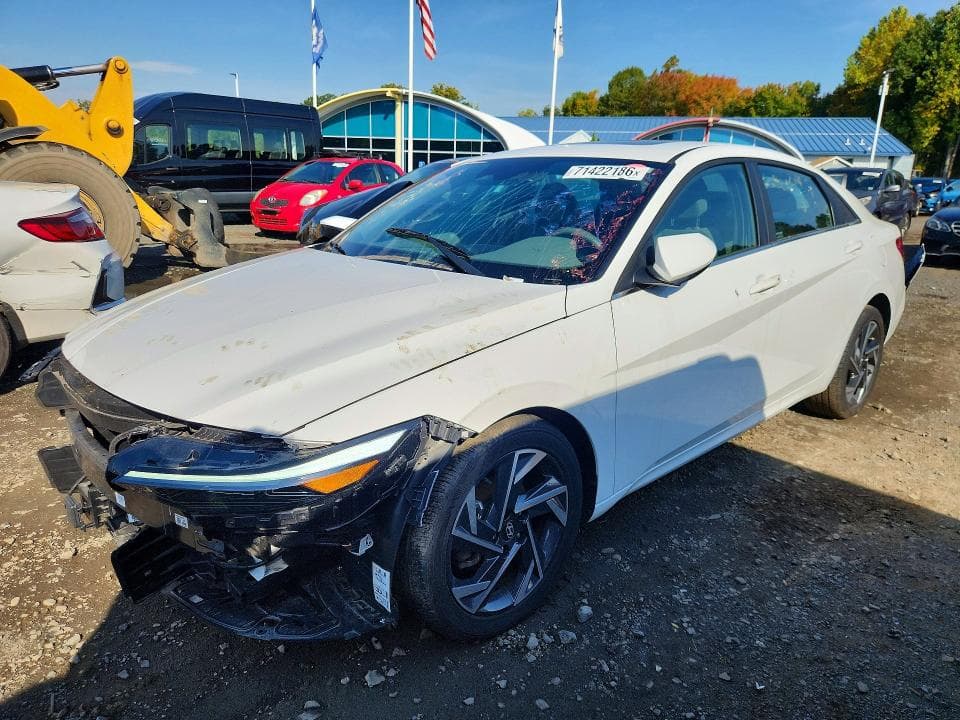 2024 HYUNDAI ELANTRA SEL