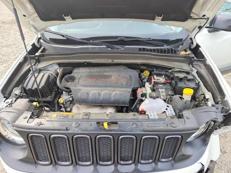 2017 JEEP RENEGADE TRAILHAWK 12