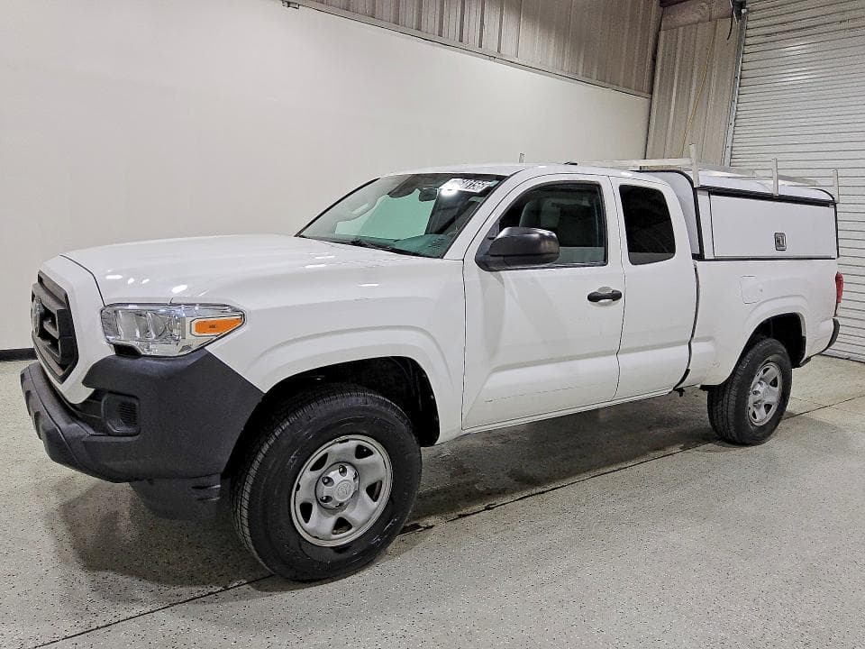 2022 TOYOTA TACOMA SR