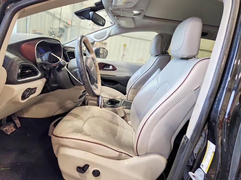 2017 CHRYSLER PACIFICA LIMITED 7