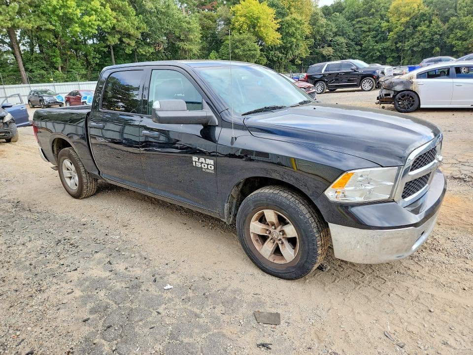2023 RAM 1500 CLASSIC SLT 4