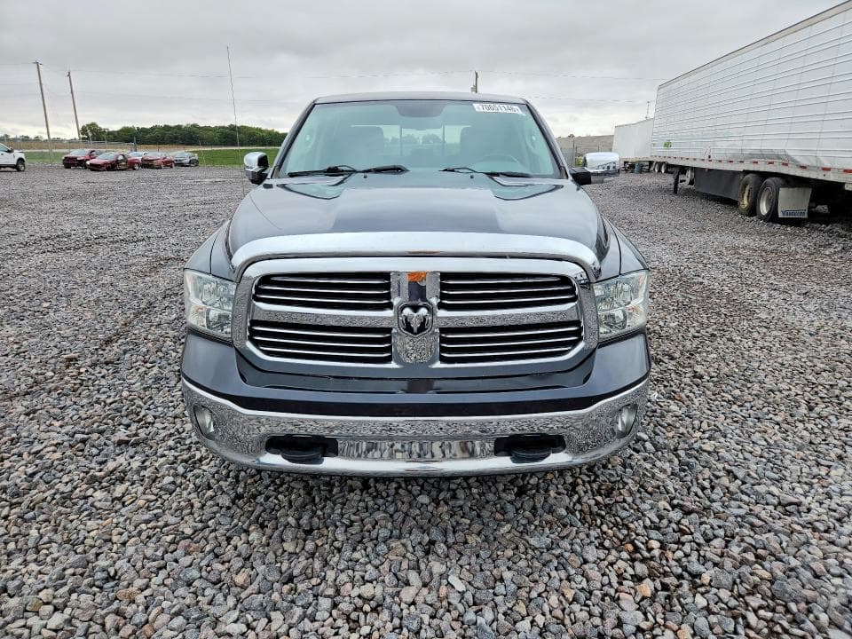 2017 RAM 1500 SLT 5