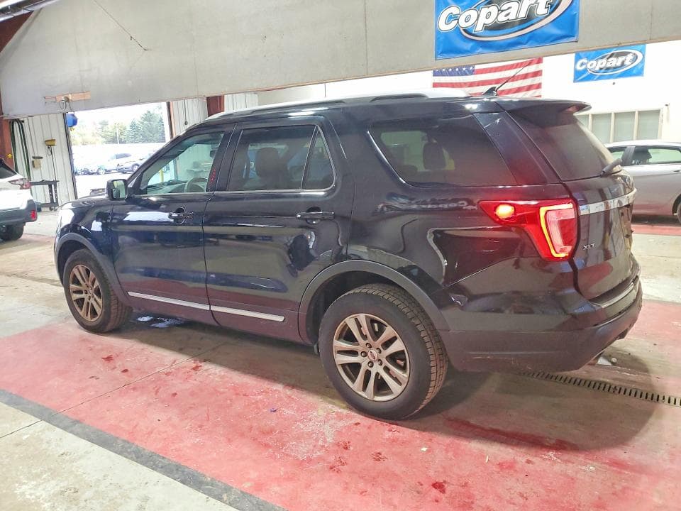 2018 FORD EXPLORER XLT 2