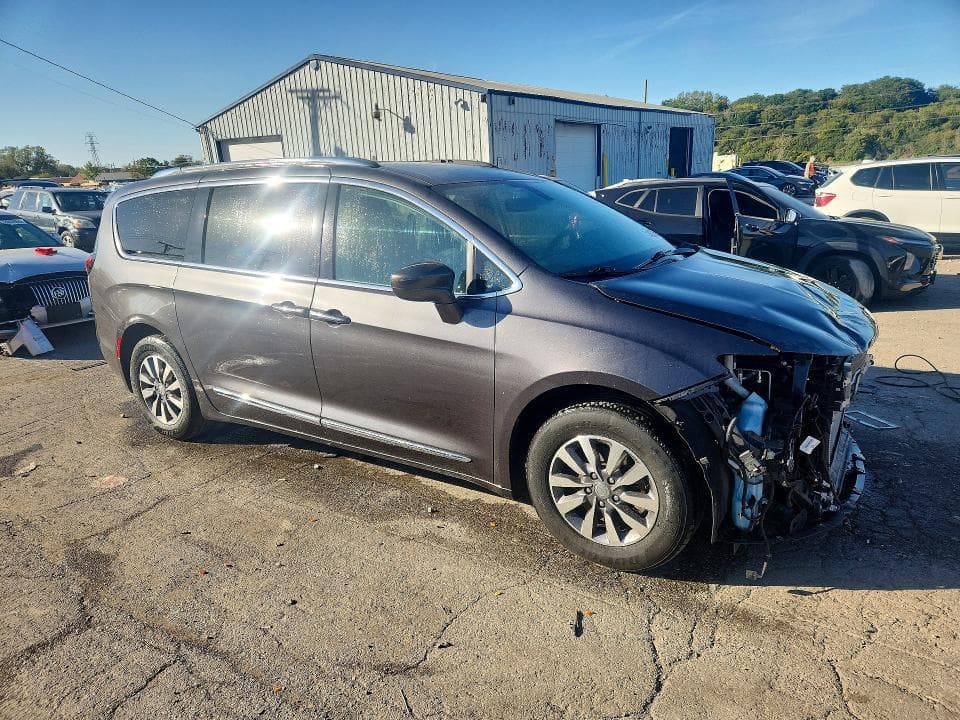 2020 CHRYSLER PACIFICA TOURING L PLUS 4